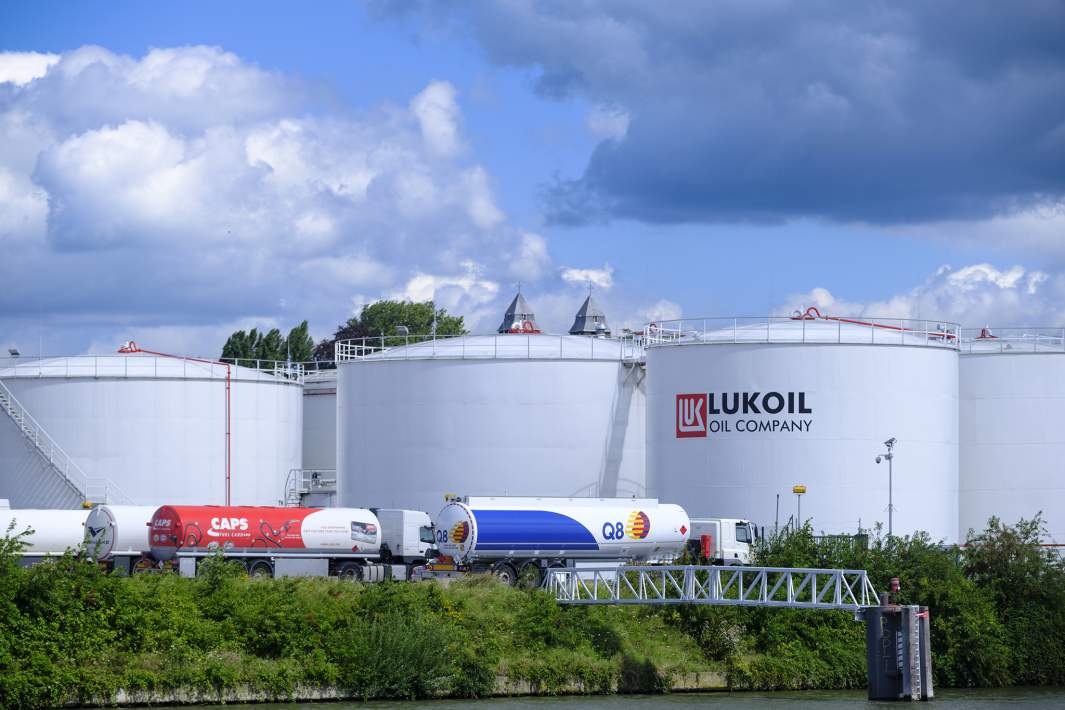 Нефтехранилище