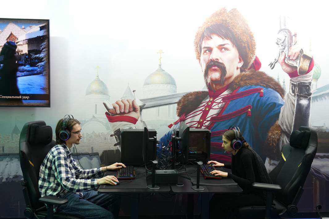 Посетители Московской международной недели видеоигр