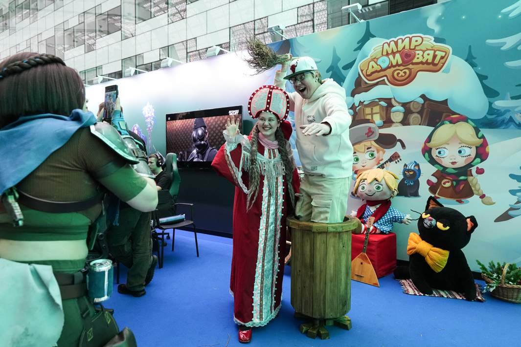 Посетители Московской международной недели видеоигр