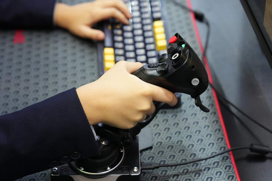 Игровой джойстик 