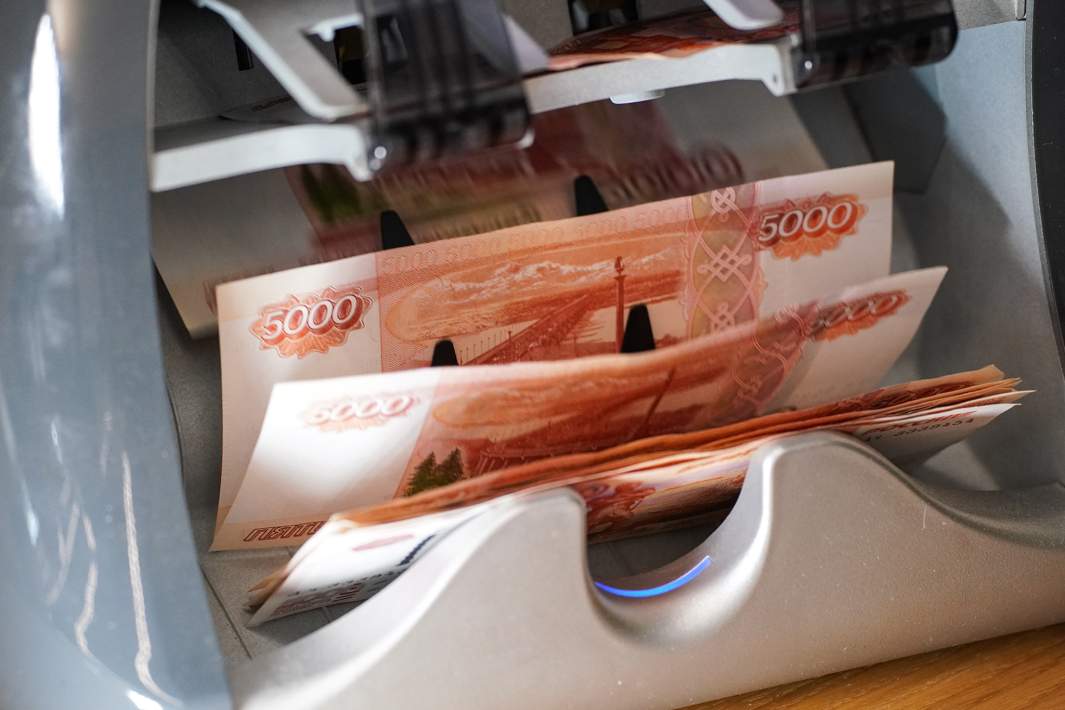 Банкноты номиналом пять тысяч рублей