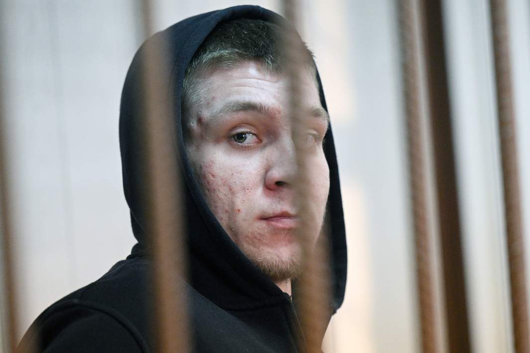 Фигурант уголовного дела о мошенничестве с квартирой певицы Ларисы Долиной Андрей Основ на заседании Таганского суда Москвы