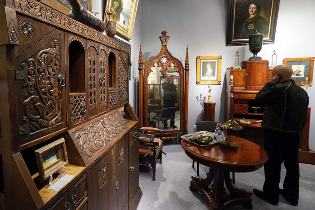 Антикварный салон