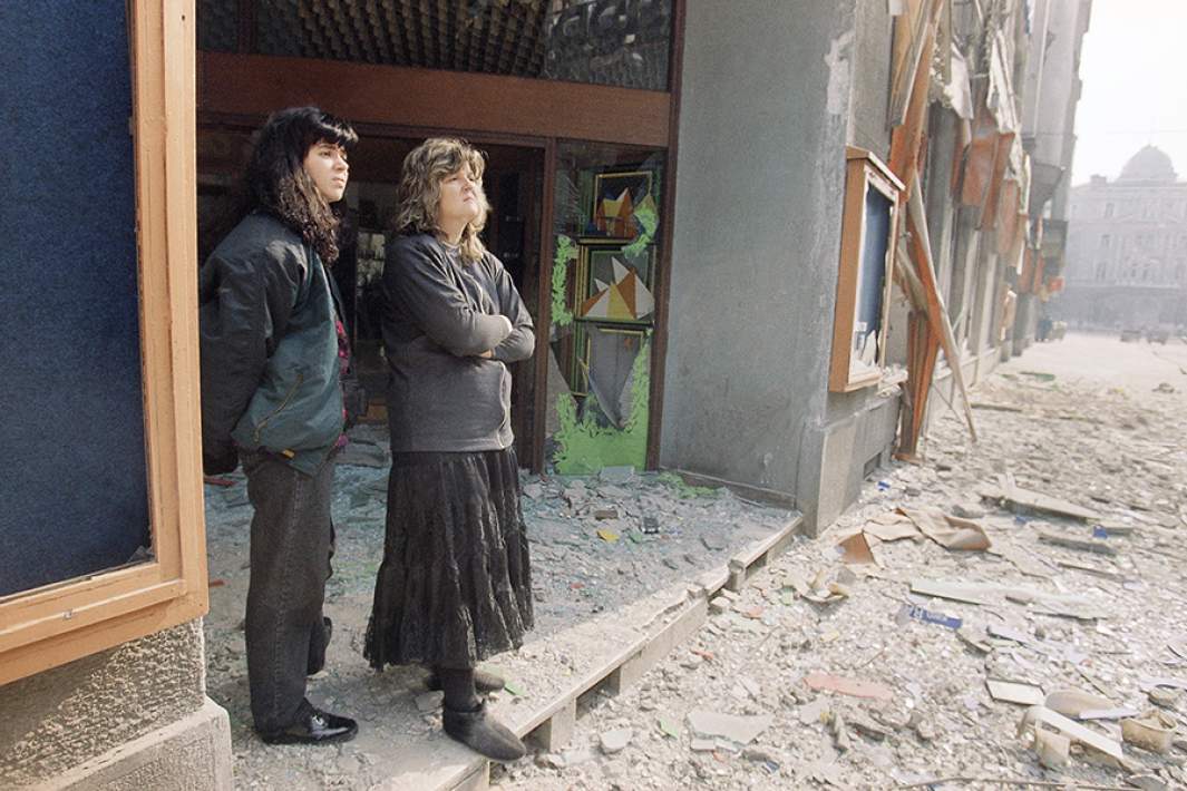 Две женщины 