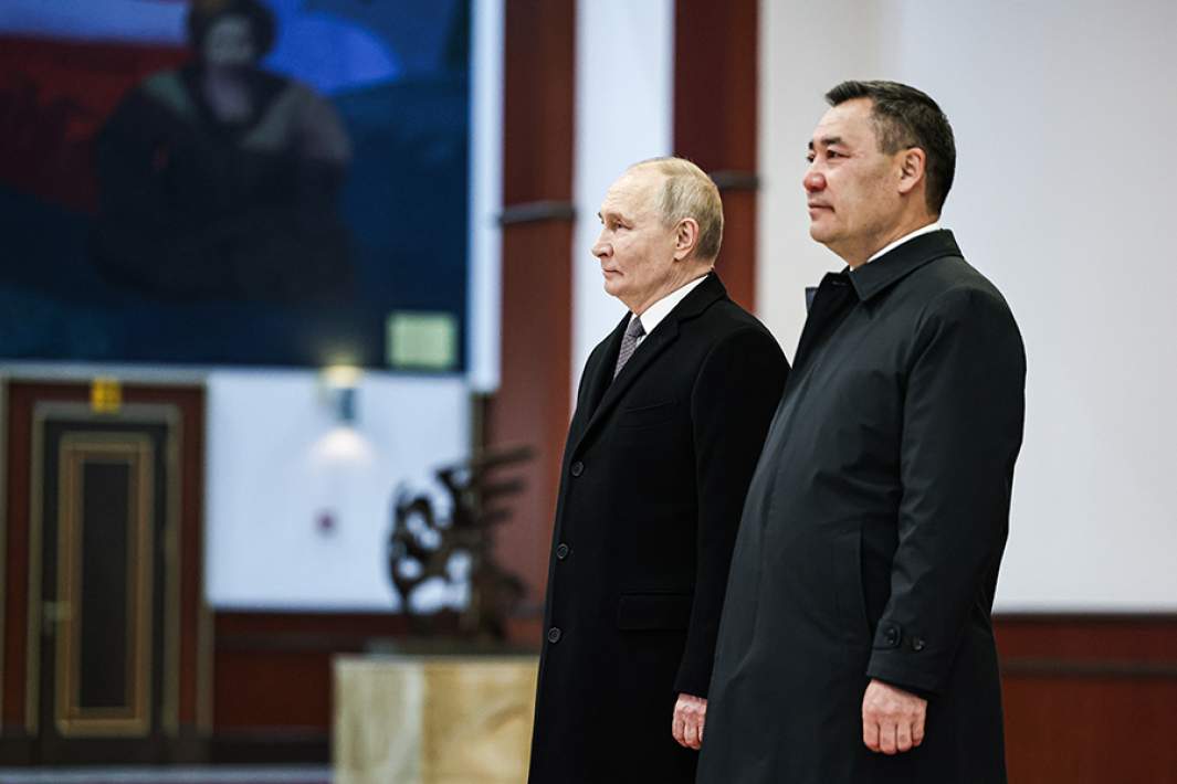 Президент РФ Владимир Путин и президент Киргизии Садыр Жапаров