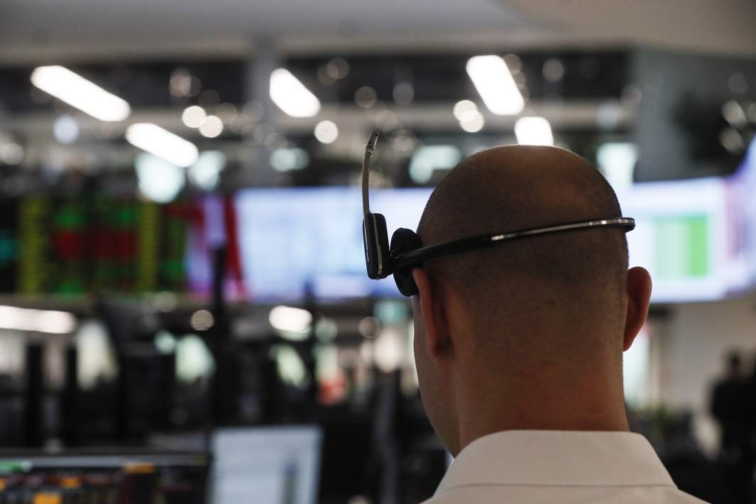 Брокер за работой 