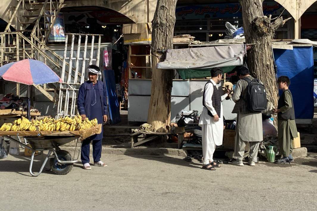 Люди в Афганистане 