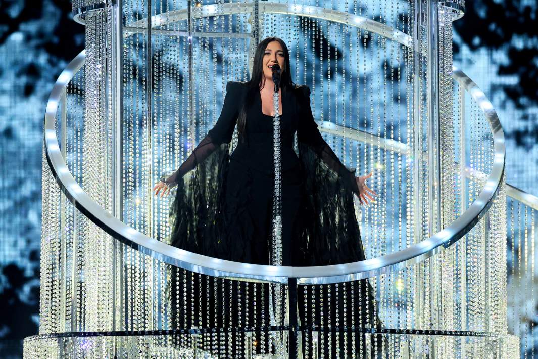 Израильская певица Юваль Рафаэль на конкурсе «Евровидение-2025»