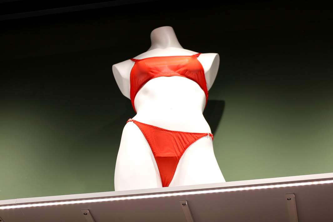 Купальник на манекене 