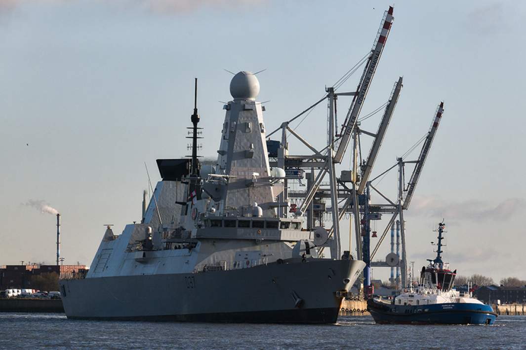 Британский военный корабль