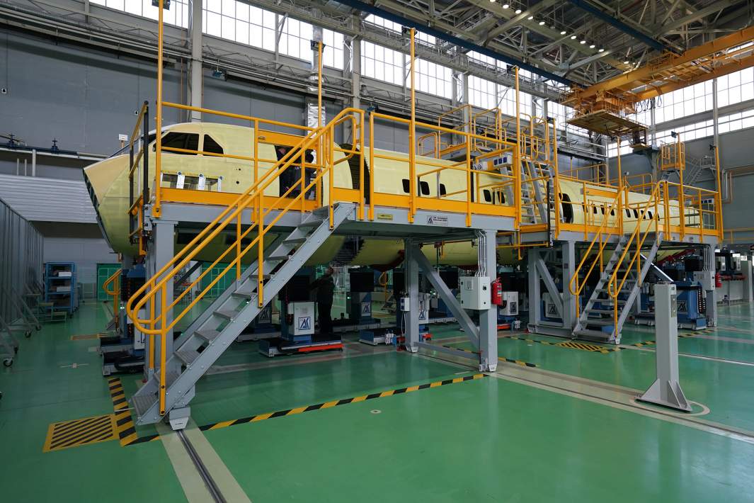 Производство самолета Ил-114-300