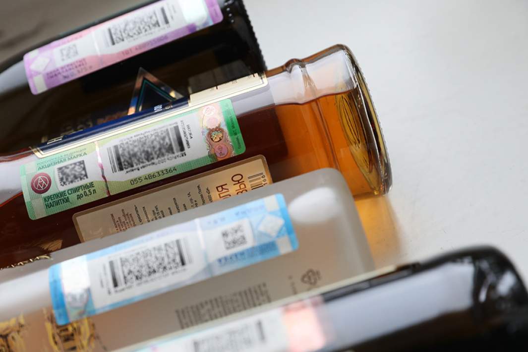 Бутылки с алкоголем