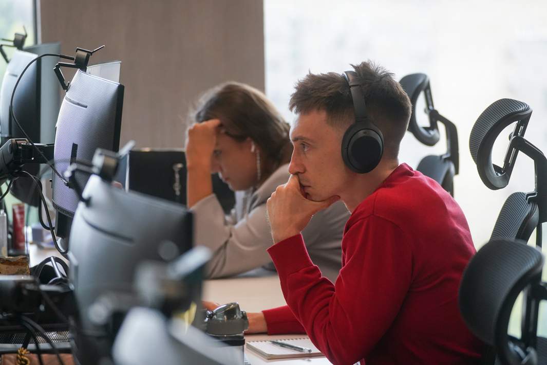 Программист за работой 