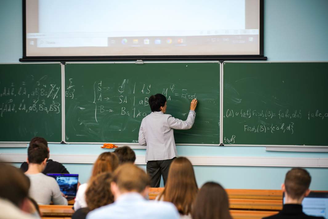 преподаватель