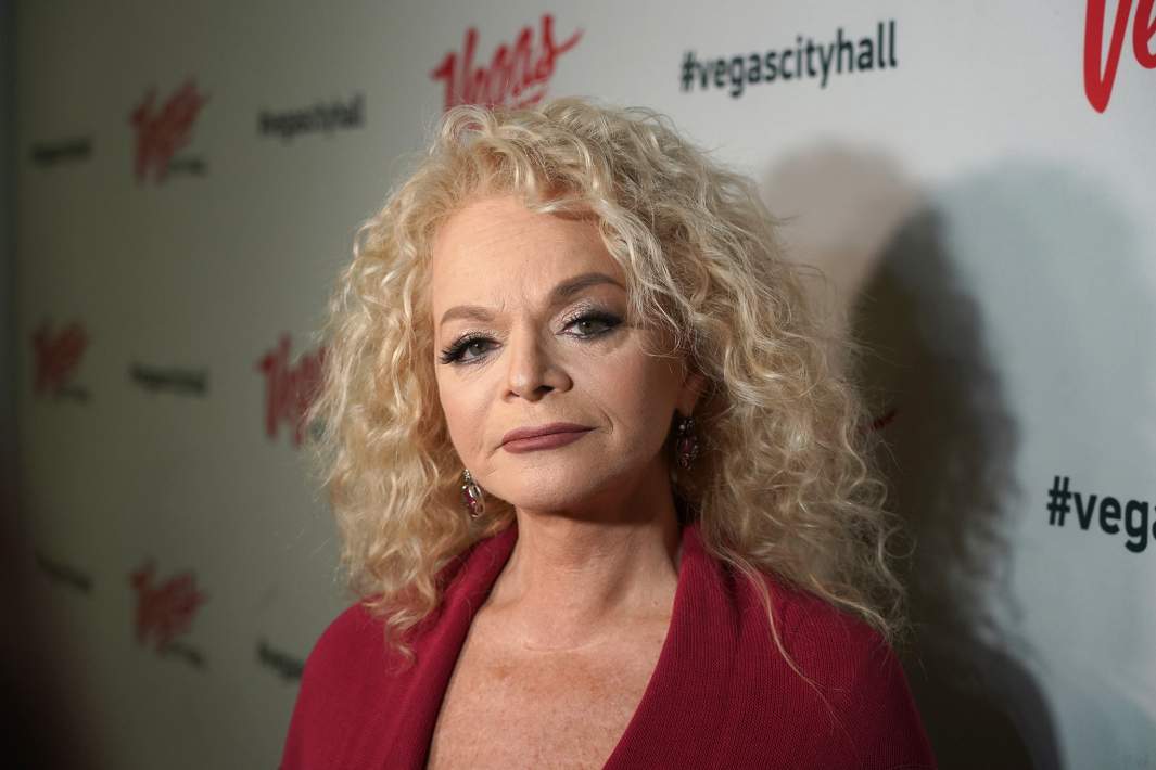 лариса долина