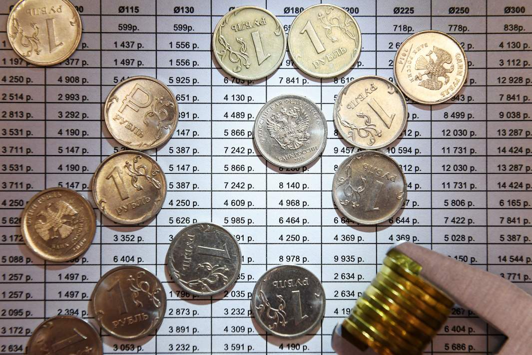 Штангенциркуль и российские рубли