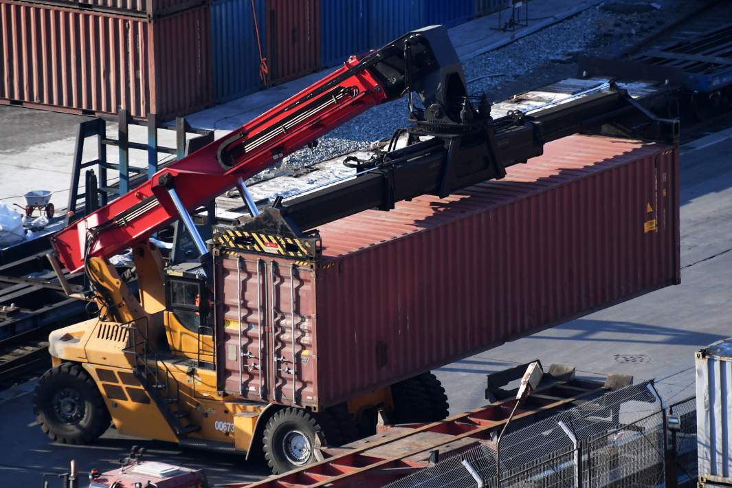 Погрузка контейнера 