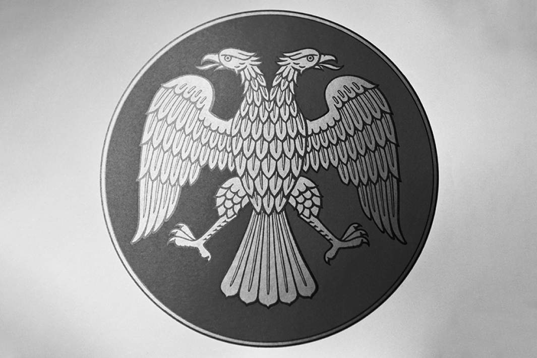 Один из эскизов государственного герба России (двуглавый орел без корон). 1992 год