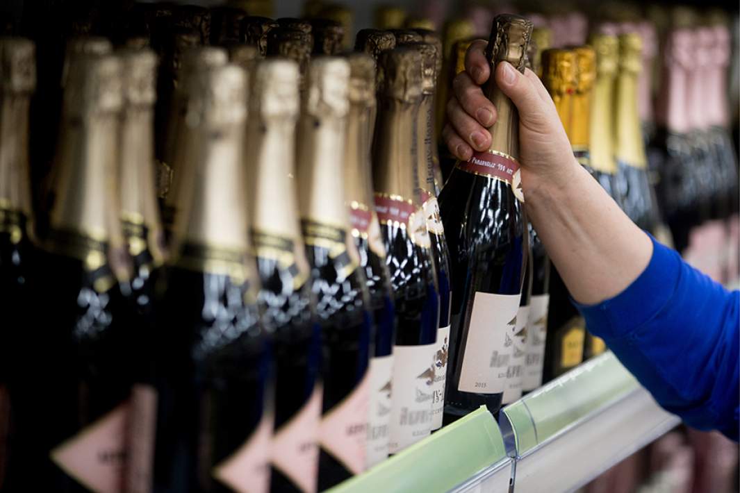 Алкогольные напитки в гипермаркете