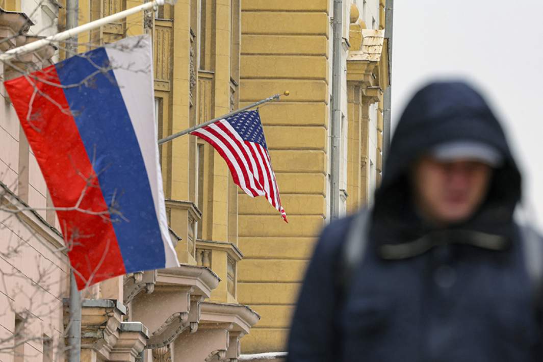 Флаги РФ и США