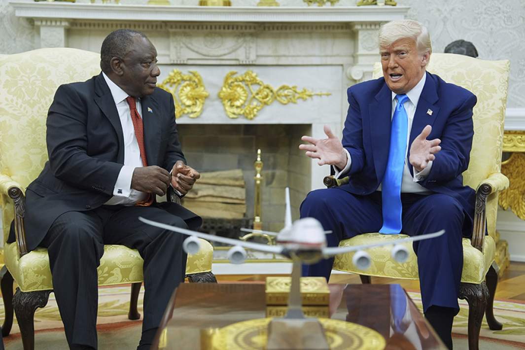 Президенты США Дональд Трамп и ЮАР Сирил Рамафоса во время встречи в Овальном кабинете Белого дома. 21 мая 2025 года