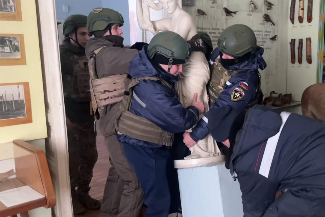 Вынос скульптуры