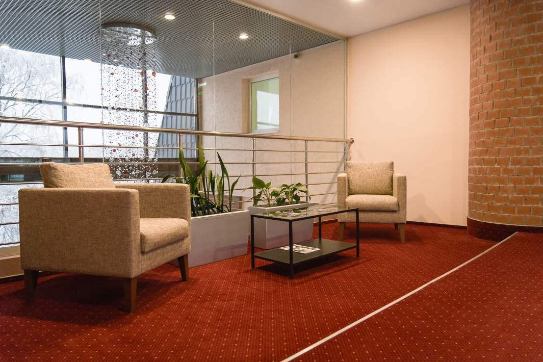 Кресла в отеле 