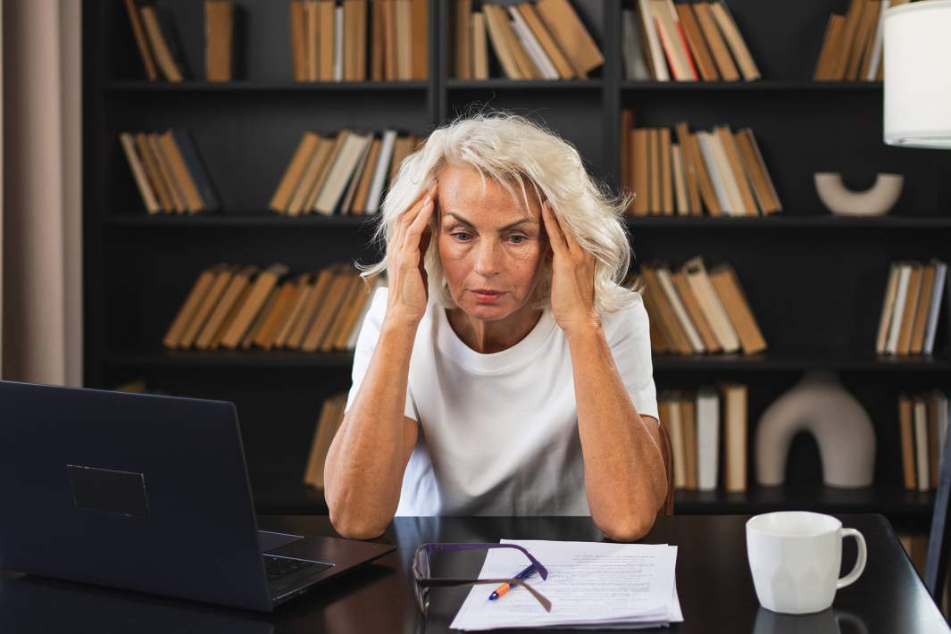 Головная боль у женщины 