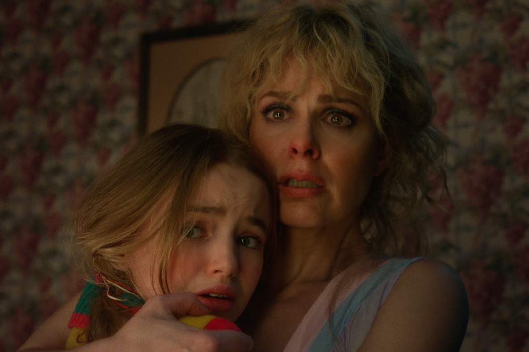 девушка и ребенок