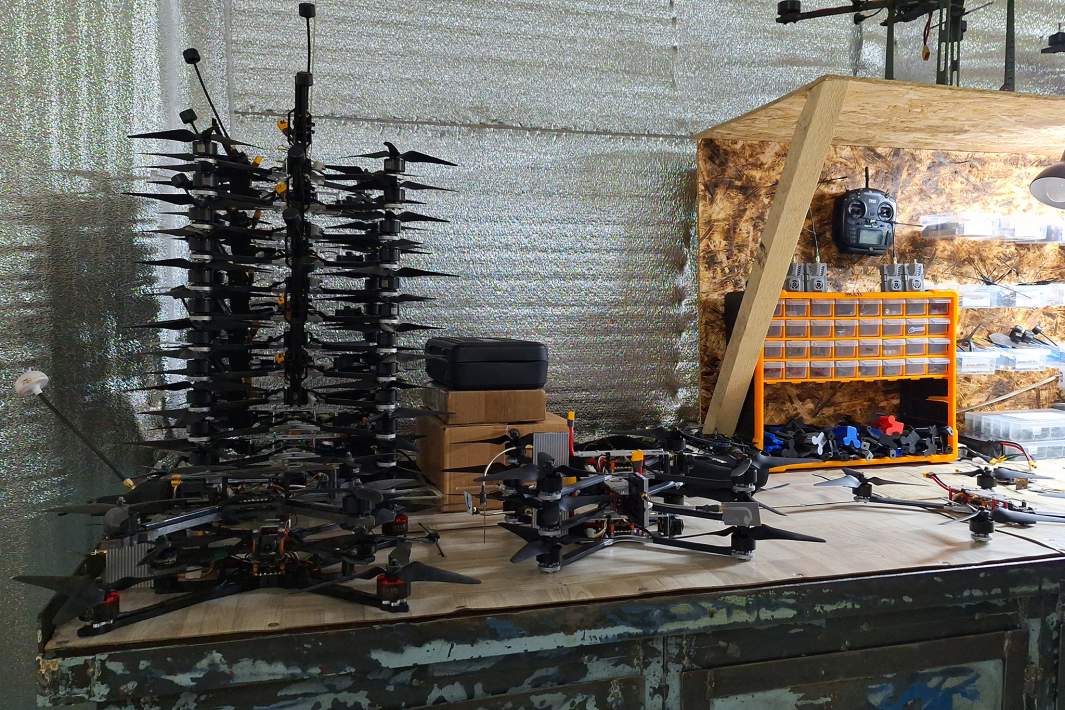 Мастерская по сборке и ремонту БПЛА в зоне СВО