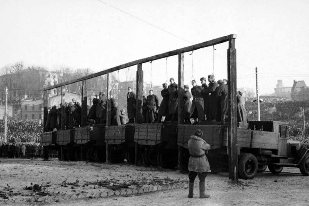 Казнь осужденных. 29 января 1946 года