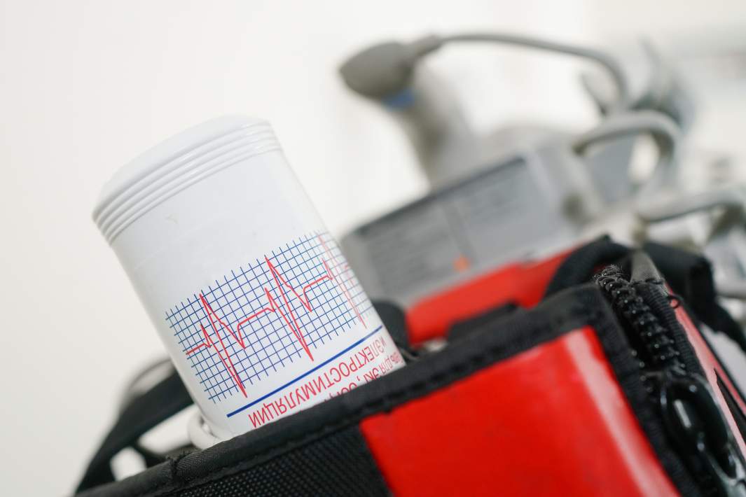 дефибриллятор