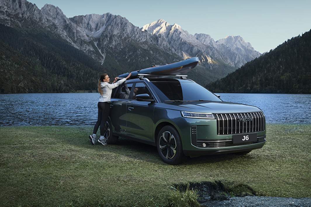 автомобиль и женщина