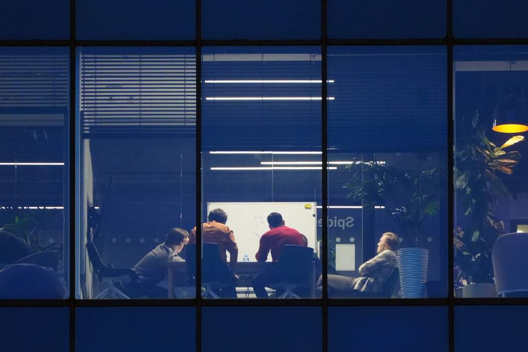 сотрудники