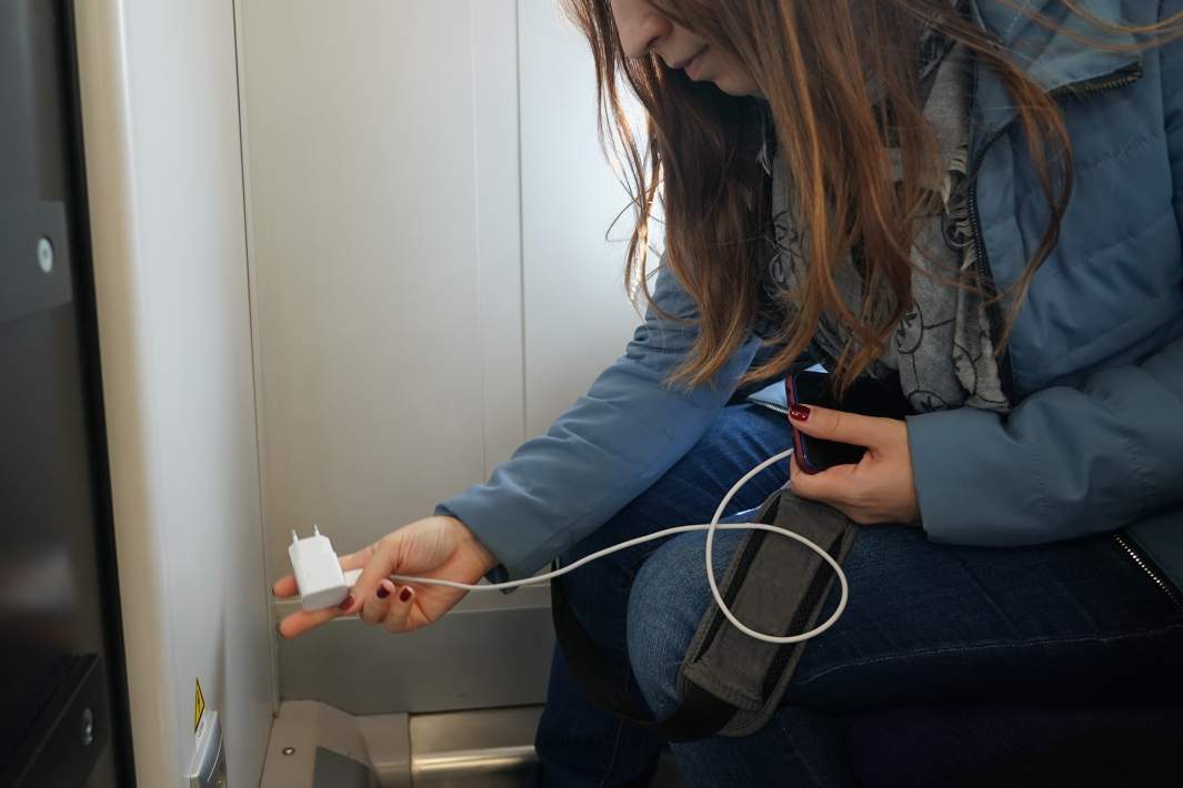 Зарядка телефона 