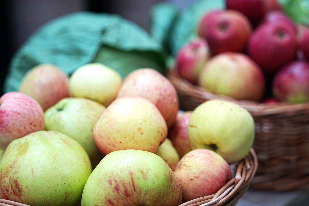 яблоки