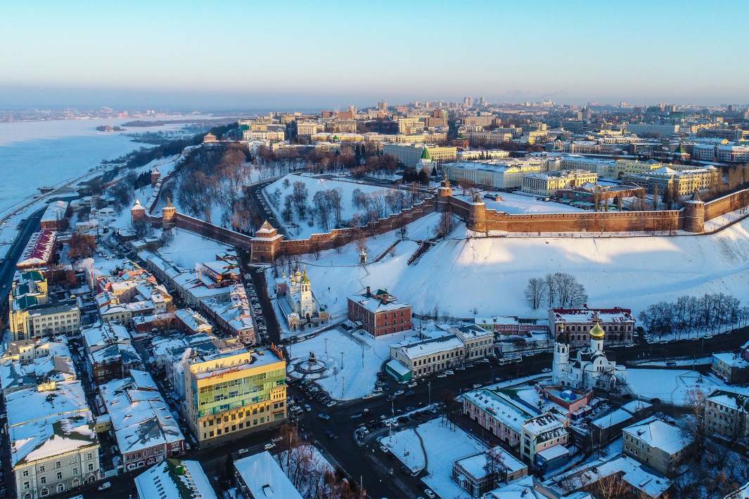 Вид на Нагорную часть и Кремль Нижнего Новгорода