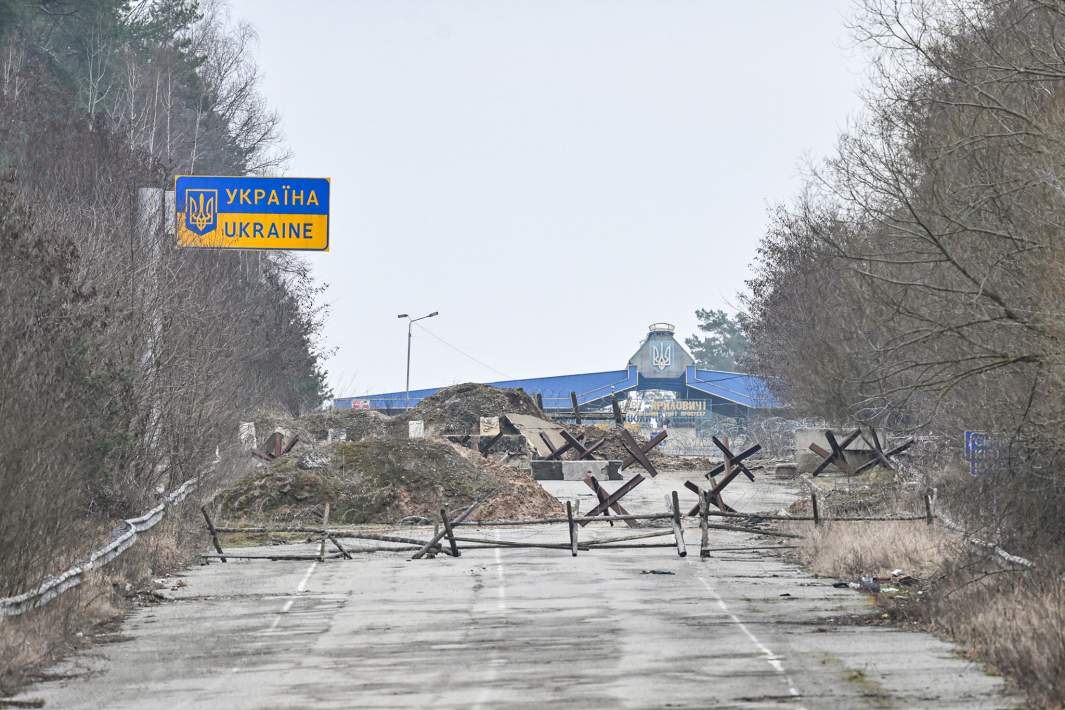 Граница Белоруссии и Украины возле пункта пропуска Новая Гута Гомельской области