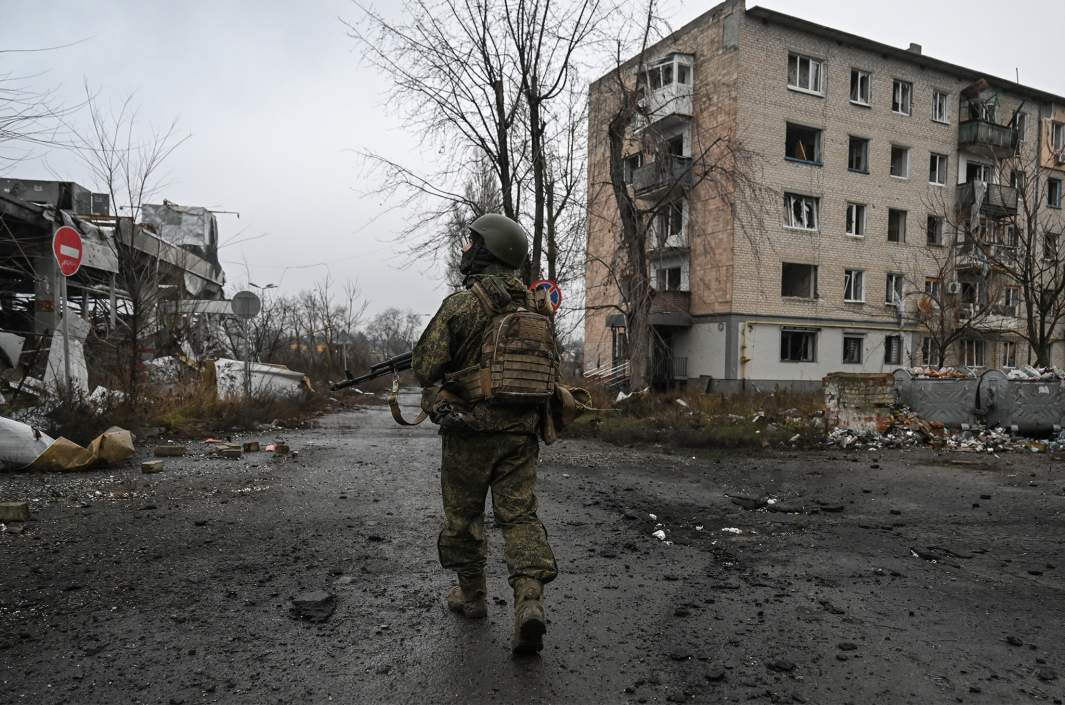 Военнослужащий группировки войск «Центр» в Красноармейске в ДНР