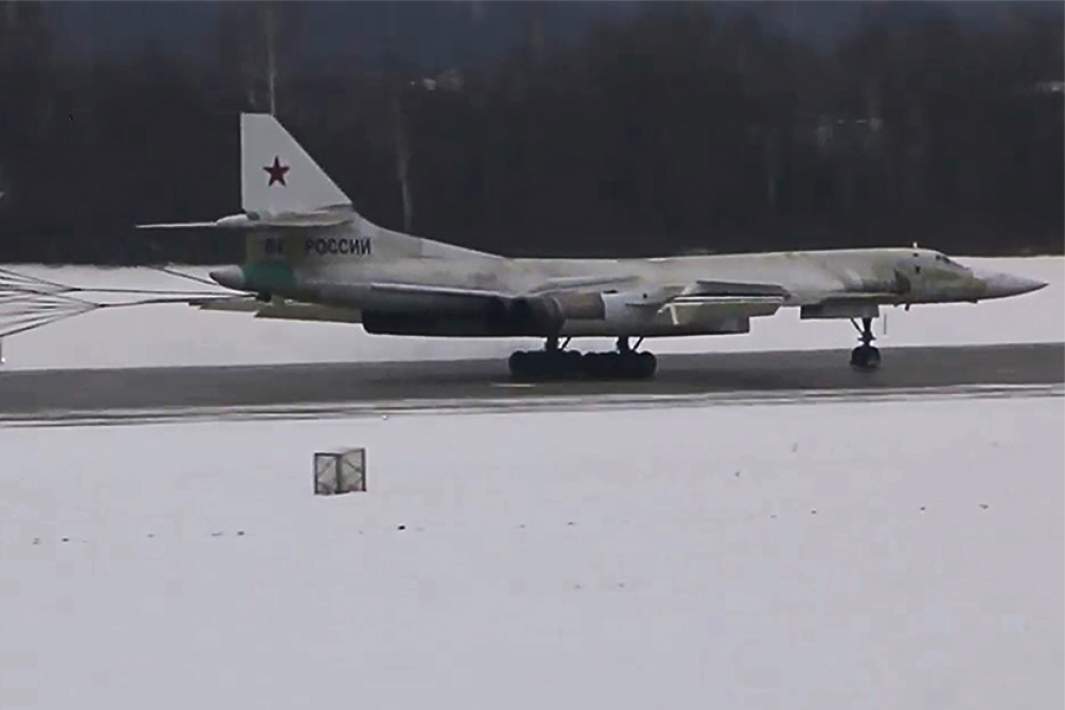 Модернизированный ракетоносец-бомбардировщик Ту-160М