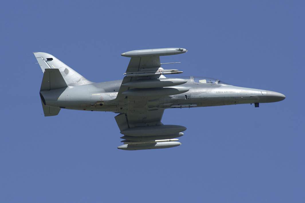 Чешский легкий многоцелевой штурмовик L-159