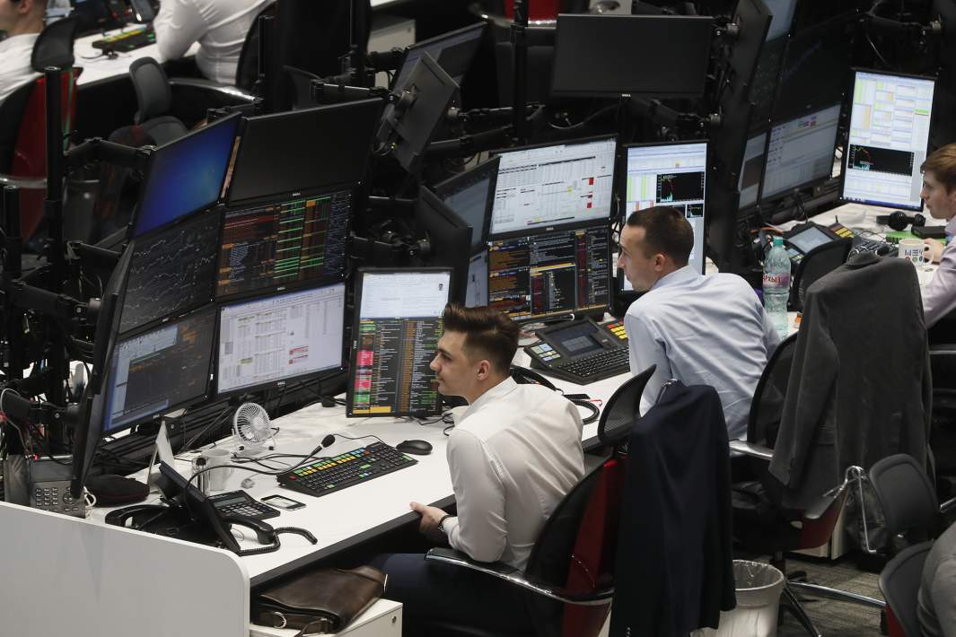 Брокеры за работой 