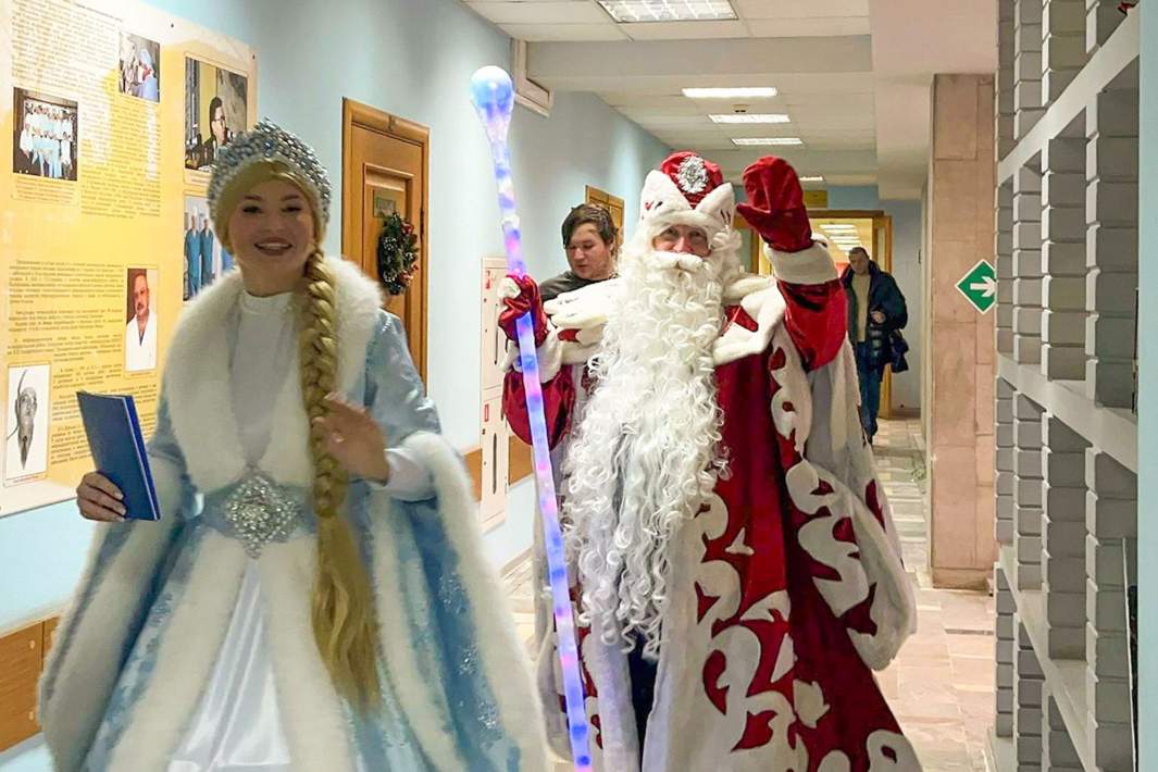 Дед Мороз в госпитале 