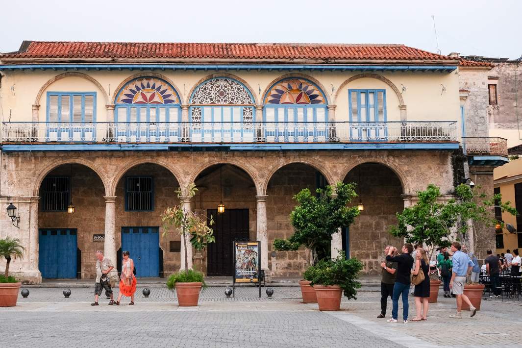 Туристы на Кубе 