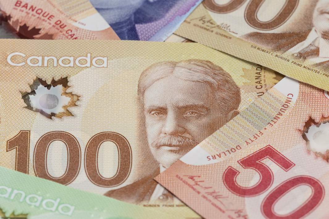 Канадский доллар