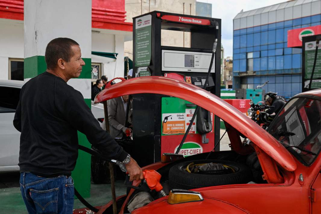 Заправка автомобиля 