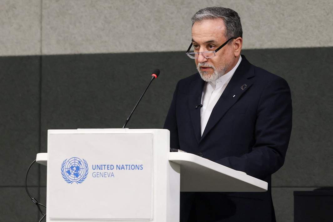 Министр иностранных дел Ирана Аббас Аракчи выступает на специальной сессии Конференции по разоружению в ООН в Женеве