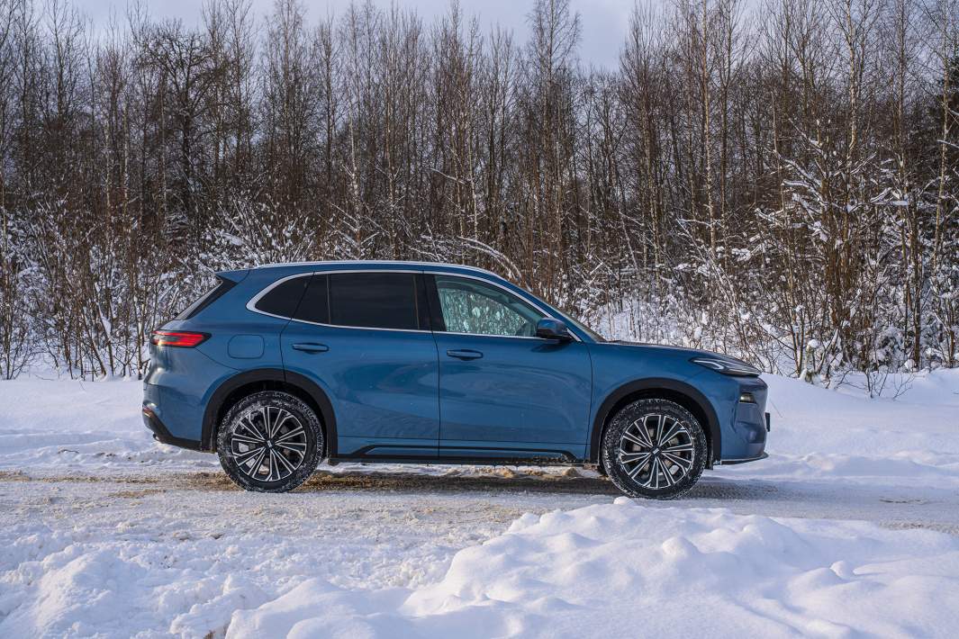 Габариты EX5 EM-i: 4740×1905×1685 мм, колесная база — 2755 мм, дорожный просвет 172 мм. Диски — 18 или 19 дюймов