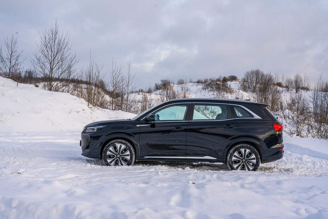 Габариты EX5 EM-i: 4740×1905×1685 мм, колесная база — 2755 мм, дорожный просвет 172 мм. Диски — 18 или 19 дюймов