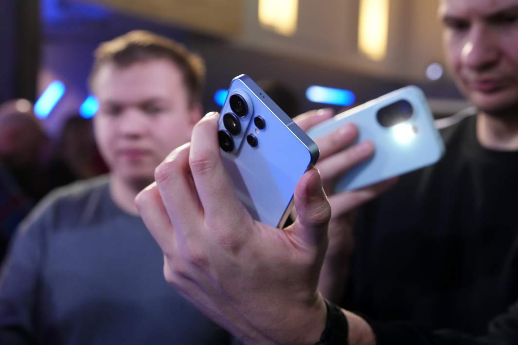 Телефон в руках 